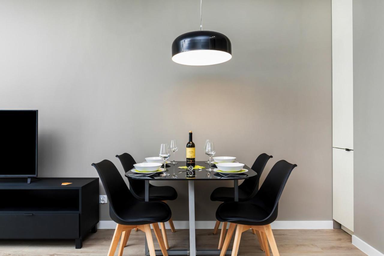 Modern City Center Apartments By Noclegi Renters Poznań Esterno foto